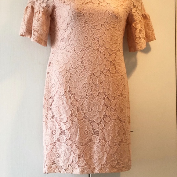 Pale Pink Floral Dress Size: 6 Ivanka Trump - Picture 13 of 13